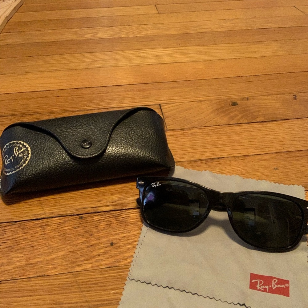 Rayban New Wayfarer sunglasses